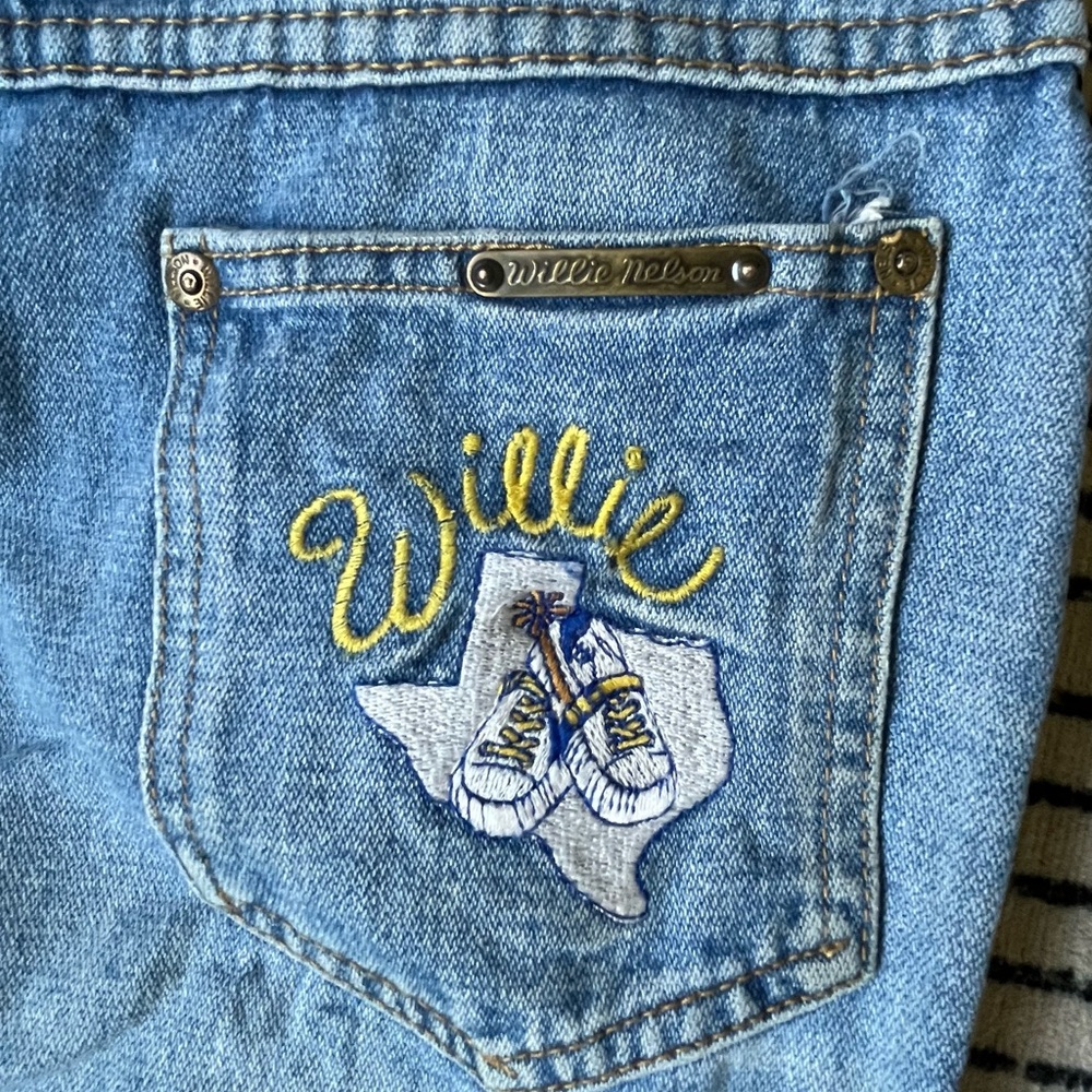 *RARE* 80s Vintage Willie Nelson High Waist Jeans Embroidered Pocket 26x31
